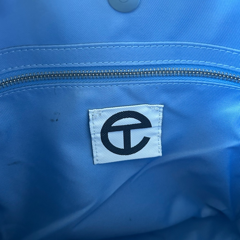 Medium Telfar Bag - Picture 6 of 8